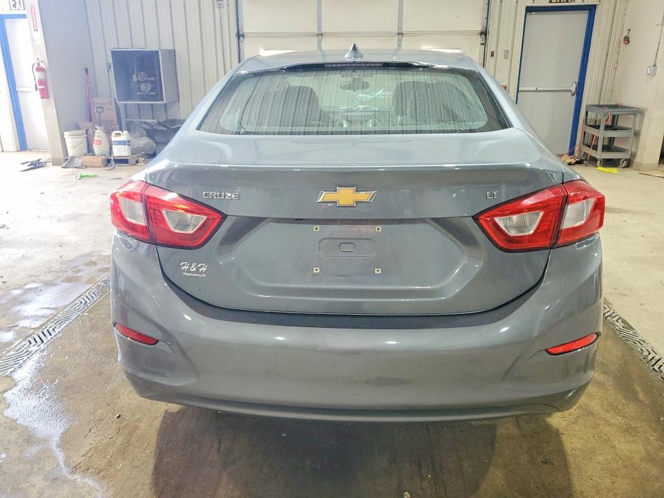 2018 Chevrolet Cruze მანქანა იყიდება აუქციონზე, vin: 1G1BE5SM7J7246178, აუქციონის ნომერი: 57945176
