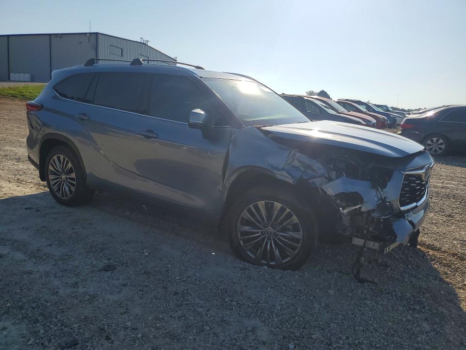 Auction sale of the 2022 Toyota Highlander, vin: 5TDEBRCH4NS076525, lot number: 57163156