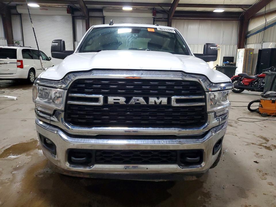 57030096 :رقم المزاد ، 3C6UR5DL3RG303637 vin ، 2024 Ram 2500 مزاد بيع