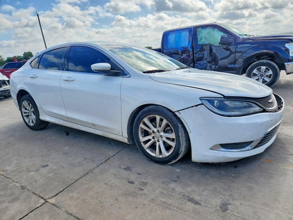 56791526 :رقم المزاد ، 1C3CCCAB8FN592124 vin ، 2015 Chrysler 200 مزاد بيع