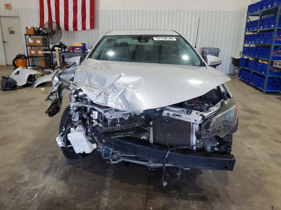 57739146 :رقم المزاد ، 5YFBURHEXHP725091 vin ، 2017 Toyota Corolla مزاد بيع
