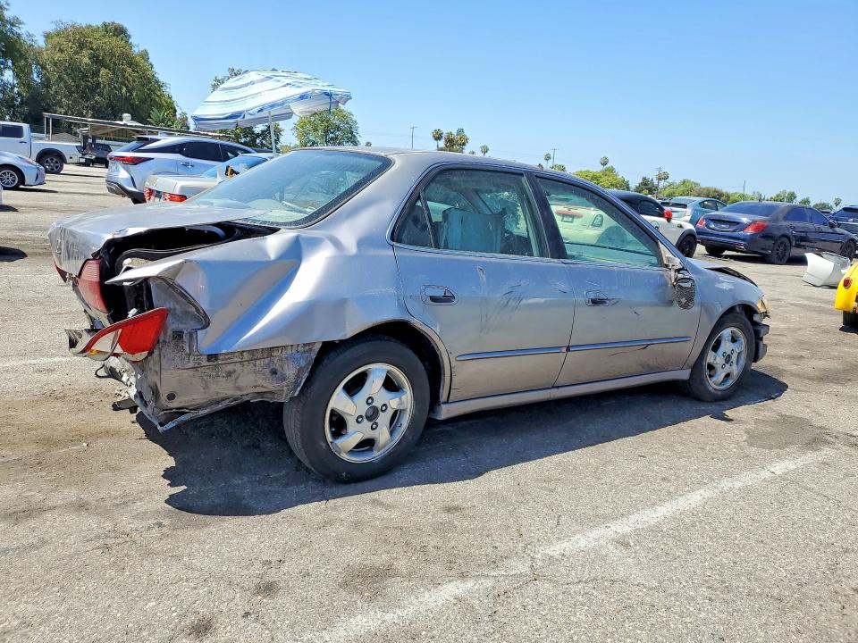 56331486 :رقم المزاد ، JHMCG6685YC005437 vin ، 2000 Honda Accord مزاد بيع