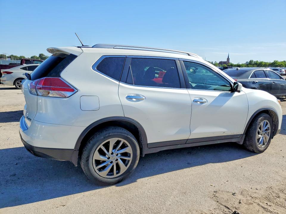 2015 Nissan Rogue მანქანა იყიდება აუქციონზე, vin: 5N1AT2MV0FC830204, აუქციონის ნომერი: 55724346