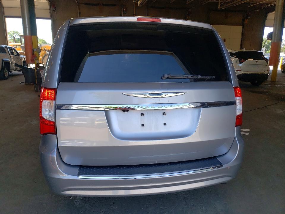 56643776 :رقم المزاد ، 2C4RC1BG8FR619992 vin ، 2015 Chrysler Town & Country مزاد بيع