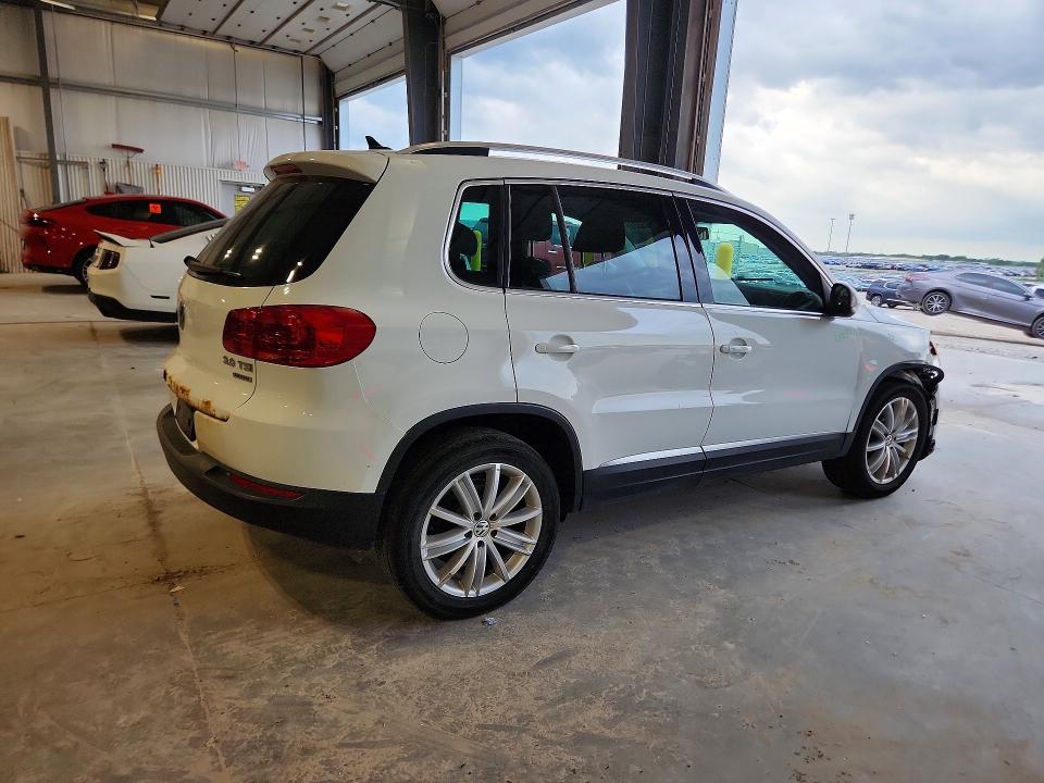 56835306 :رقم المزاد ، WVGBV7AX4FW502364 vin ، 2015 Volkswagen Tiguan مزاد بيع