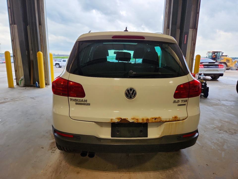 56835306 :رقم المزاد ، WVGBV7AX4FW502364 vin ، 2015 Volkswagen Tiguan مزاد بيع
