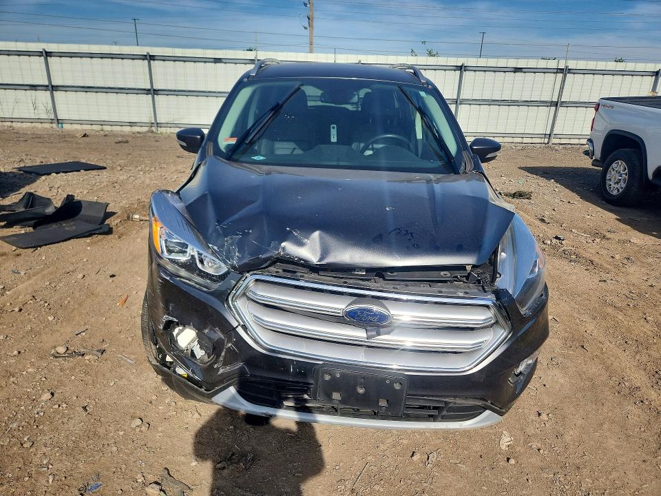 Продажа на аукционе авто 2017 Ford Escape, vin: 1FMCU9J97HUD36487, номер лота: 56094216