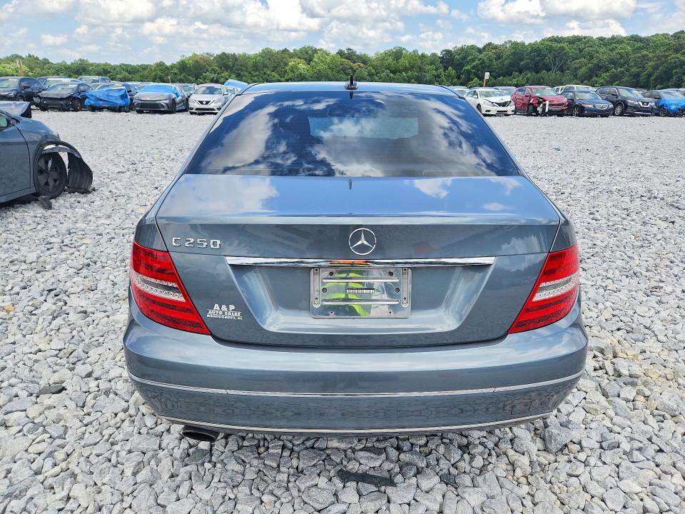 2012 Mercedes-benz C მანქანა იყიდება აუქციონზე, vin: WDDGF4HBXCR212162, აუქციონის ნომერი: 58231016