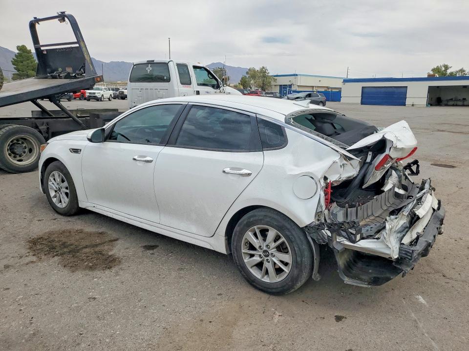 Продажа на аукционе авто 2017 Kia Optima, vin: 5XXGT4L39HG161802, номер лота: 57756186
