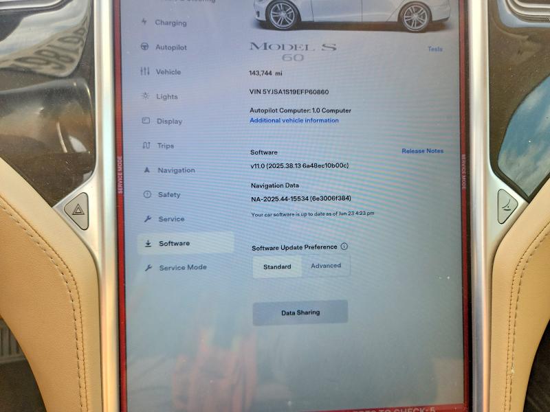 57266186 :رقم المزاد ، 5YJSA1S19EFP60860 vin ، 2014 Tesla Model S مزاد بيع