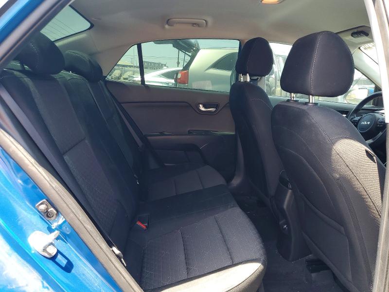 56743266 :رقم المزاد ، 3KPA24AD1NE436913 vin ، 2022 Kia Rio مزاد بيع