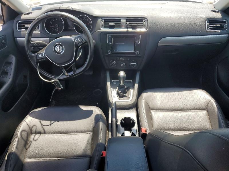 56661886 :رقم المزاد ، 3VWDB7AJ9JM221992 vin ، 2018 Volkswagen Jetta مزاد بيع