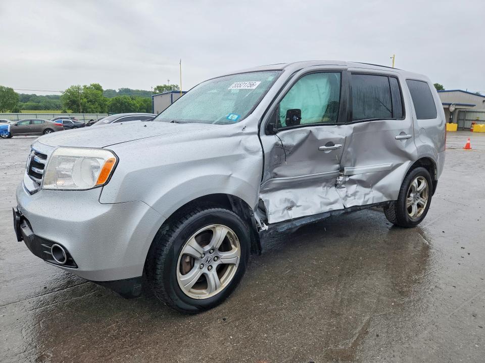 55521756 :رقم المزاد ، 5FNYF4H58FB010990 vin ، 2015 Honda Pilot مزاد بيع