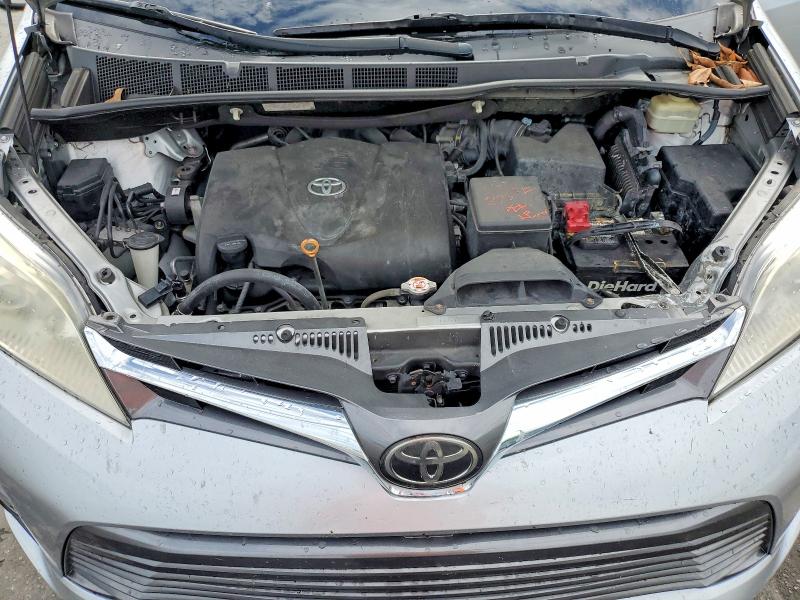 55342036 :رقم المزاد ، 5TDYZ3DC0KS974561 vin ، 2019 Toyota Sienna مزاد بيع