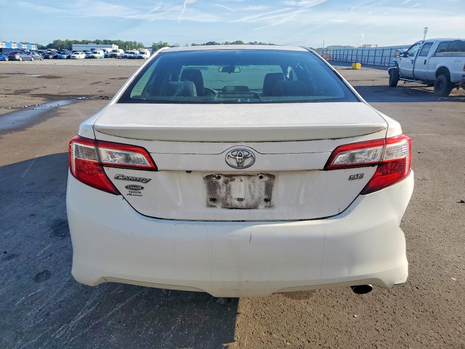 2014 Toyota Camry მანქანა იყიდება აუქციონზე, vin: 4T1BF1FK3EU366696, აუქციონის ნომერი: 57923306