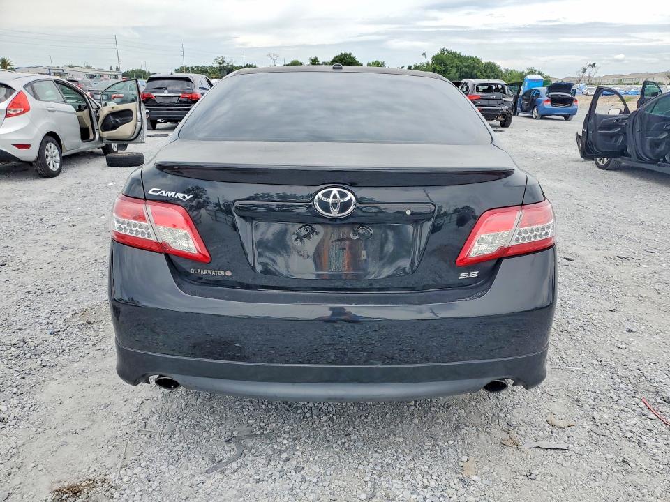 56755776 :رقم المزاد ، 4T1BF3EK3BU690157 vin ، 2011 Toyota Camry مزاد بيع
