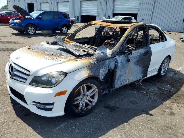 55854736 :رقم المزاد ، WDDGF4HB2DR292025 vin ، 2013 Mercedes-benz C مزاد بيع