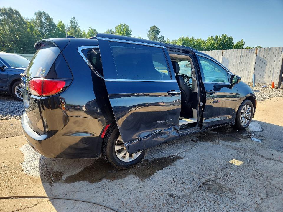 2017 Chrysler Pacifica მანქანა იყიდება აუქციონზე, vin: 2C4RC1BG5HR721947, აუქციონის ნომერი: 56498086