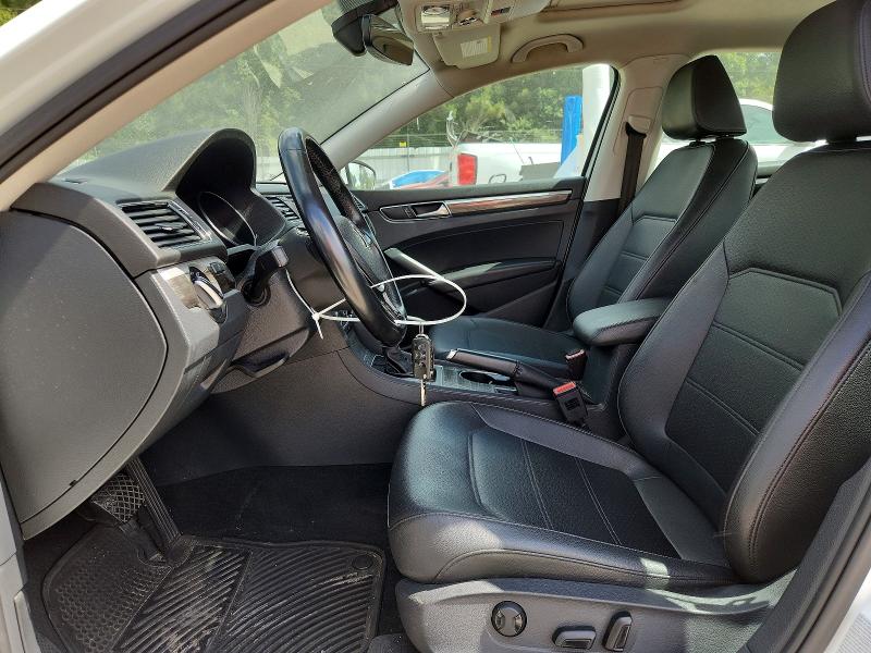 55966236 :رقم المزاد ، 1VWGT7A38HC036811 vin ، 2017 Volkswagen Passat مزاد بيع