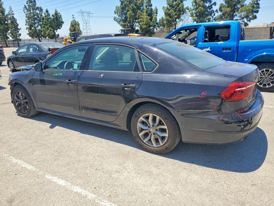 2018 Volkswagen Passat მანქანა იყიდება აუქციონზე, vin: 1VWAA7A33JC009873, აუქციონის ნომერი: 56661736