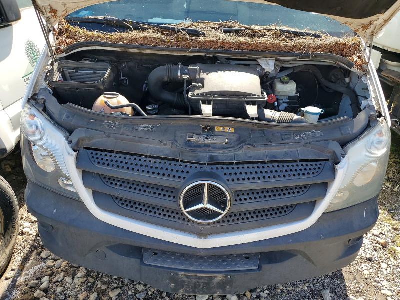 55927146 :رقم المزاد ، WD3PE8CD5JP611111 vin ، 2018 Mercedes-benz Sprinter مزاد بيع