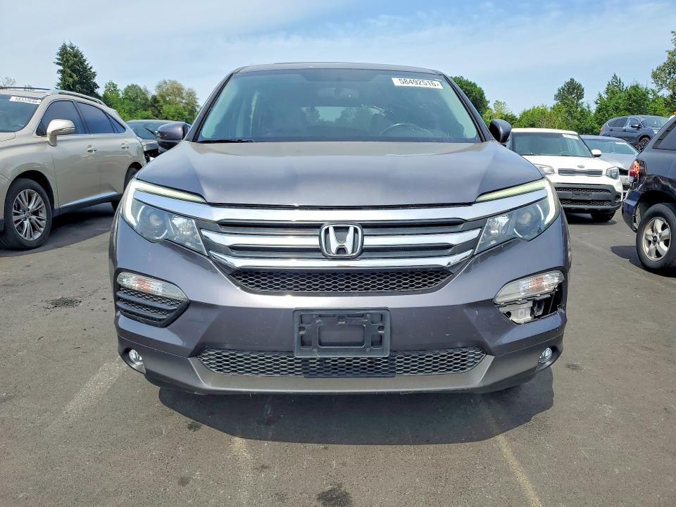 58492516 :رقم المزاد ، 5FNYF6H58JB026529 vin ، 2018 Honda Pilot مزاد بيع