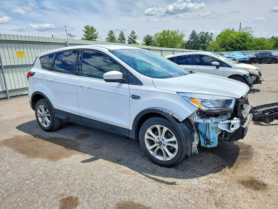Продажа на аукционе авто 2019 Ford Escape, vin: 1FMCU0GD0KUB57822, номер лота: 57445376