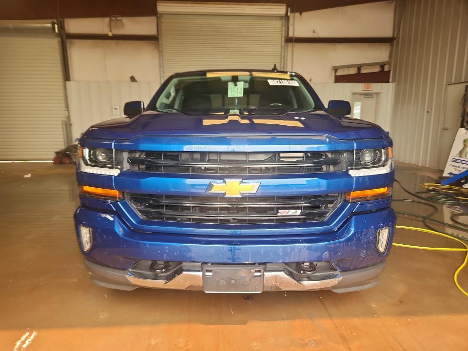 2018 Chevrolet Silverado მანქანა იყიდება აუქციონზე, vin: 3GCUKREC9JG415138, აუქციონის ნომერი: 58713016