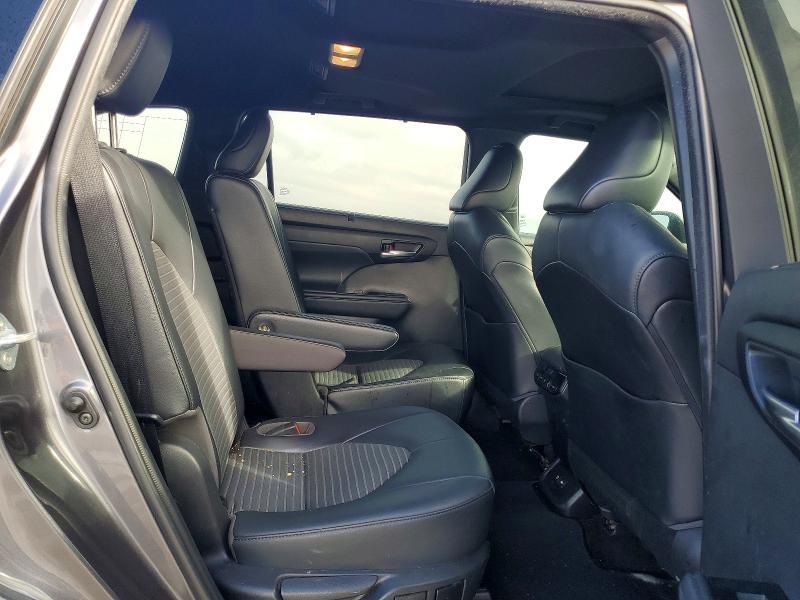 Продаж на аукціоні авто 2021 Toyota Highlander, vin: 5TDLZRAH5MS068907, номер лоту: 57272506