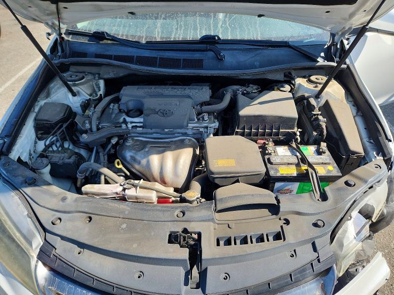 56367176 :رقم المزاد ، 4T1BF1FK3FU950663 vin ، 2015 Toyota Camry مزاد بيع