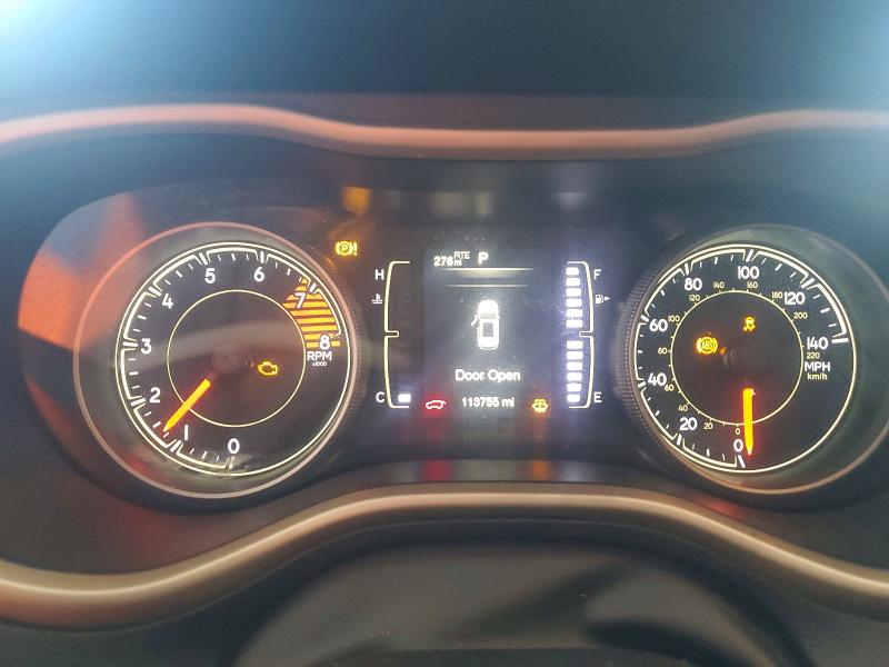 58476656 :رقم المزاد ، 1C4PJLCX2JD612071 vin ، 2018 Jeep Cherokee مزاد بيع