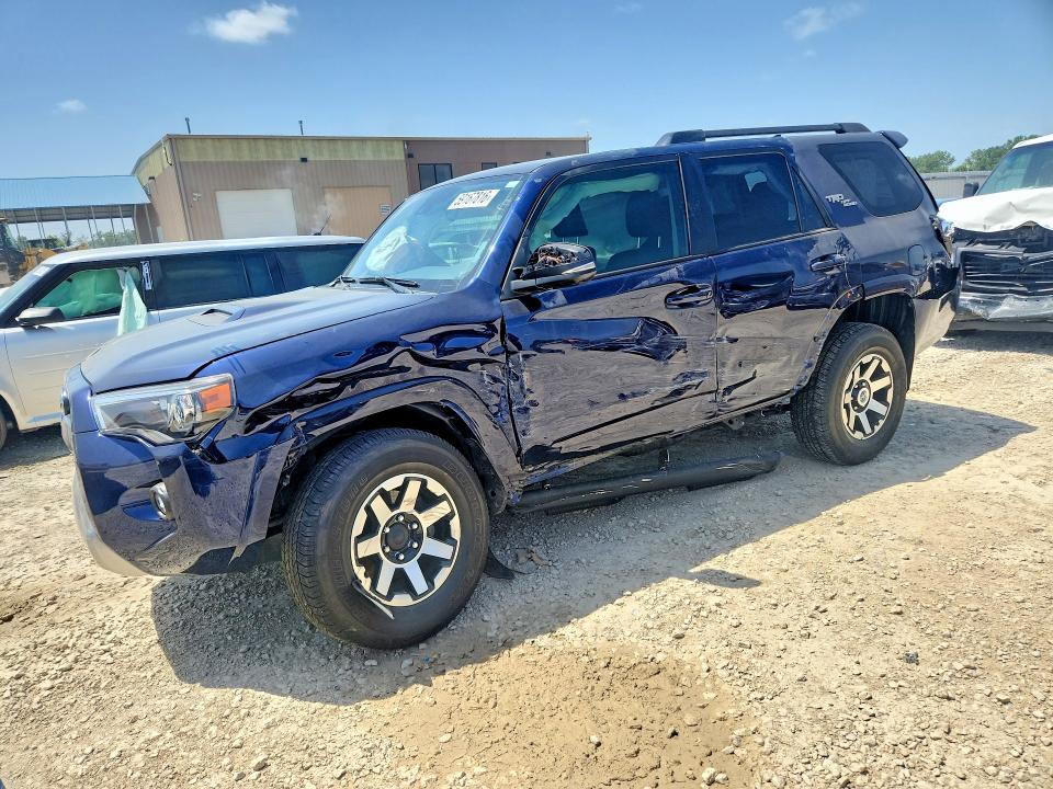 Продажа на аукционе авто 2023 Toyota 4runner, vin: JTERU5JR0P6185109, номер лота: 61012126