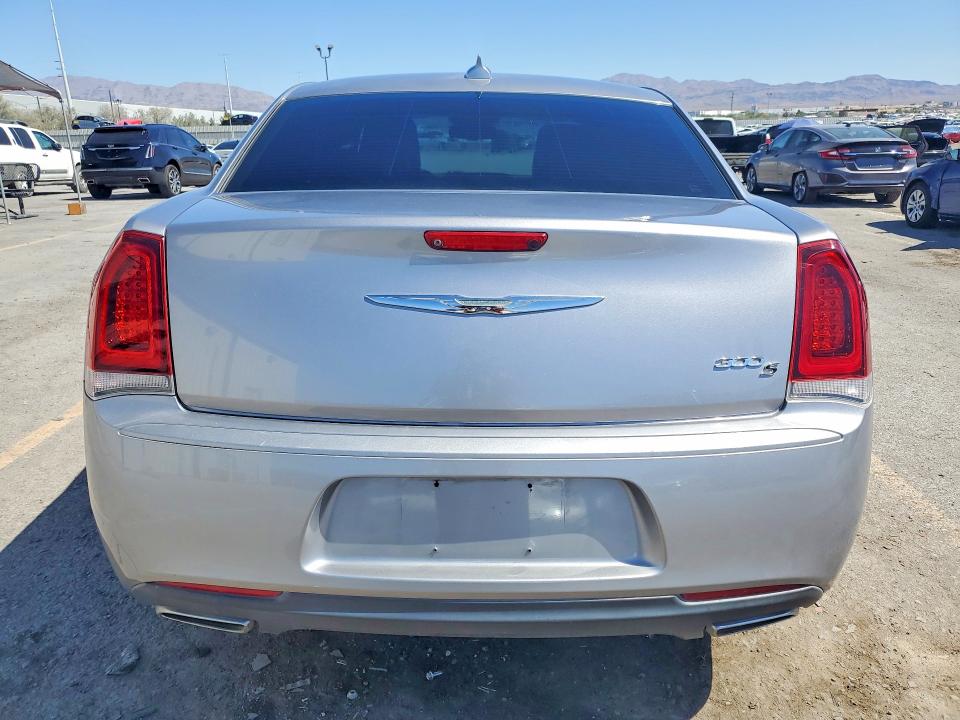 Продаж на аукціоні авто 2015 Chrysler 300, vin: 2C3CCABG4FH797110, номер лоту: 58253426