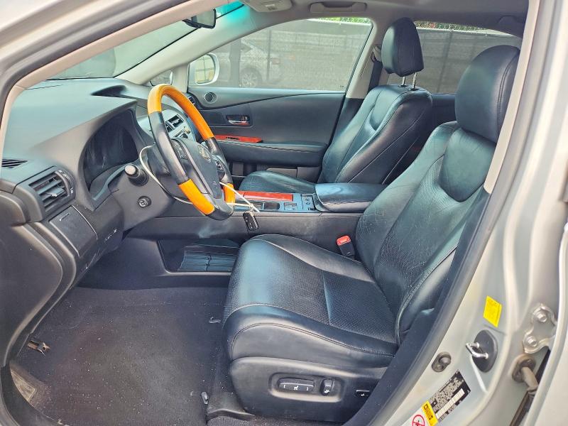 59144126 :رقم المزاد ، 2T2ZK1BA3AC031453 vin ، 2010 Lexus Rx مزاد بيع