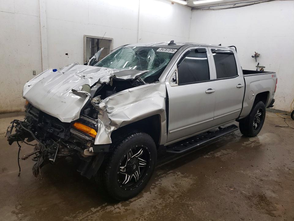 Продажа на аукционе авто 2018 Chevrolet Silverado, vin: 3GCUKREC1JG586191, номер лота: 54787376