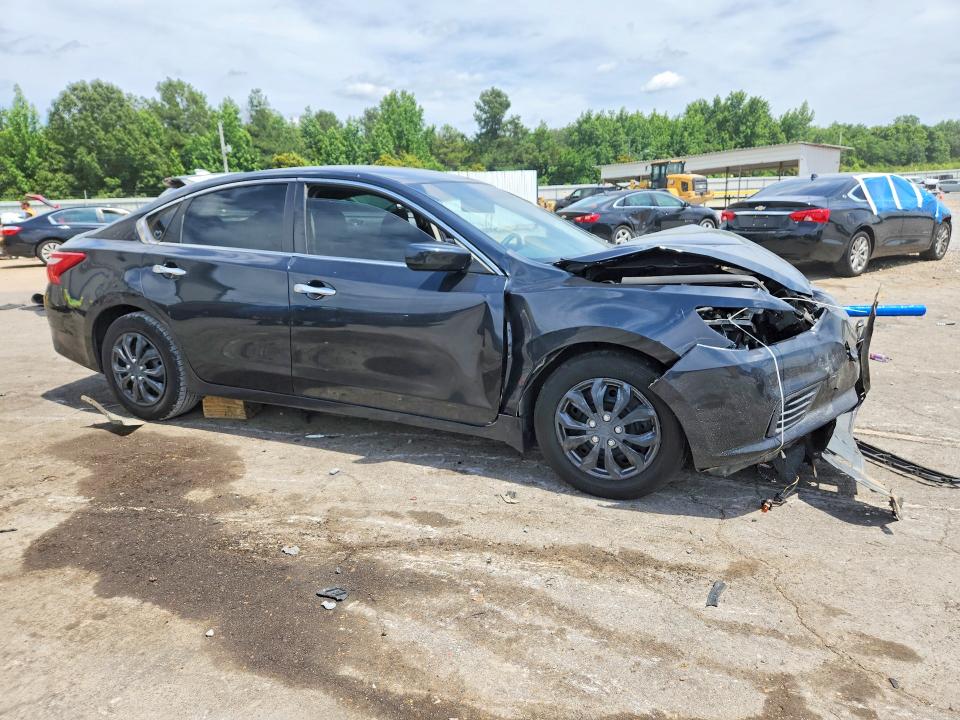 2017 Nissan Altima მანქანა იყიდება აუქციონზე, vin: 1N4AL3AP1HC253868, აუქციონის ნომერი: 56058596