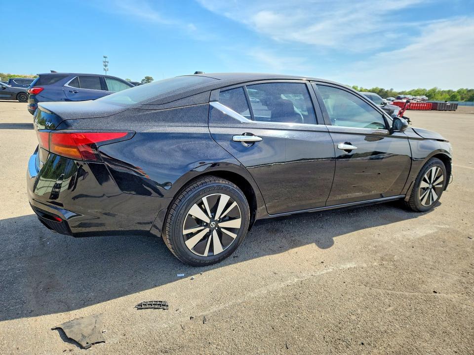 55576986 :رقم المزاد ، 1N4BL4DW5MN332732 vin ، 2021 Nissan Altima مزاد بيع