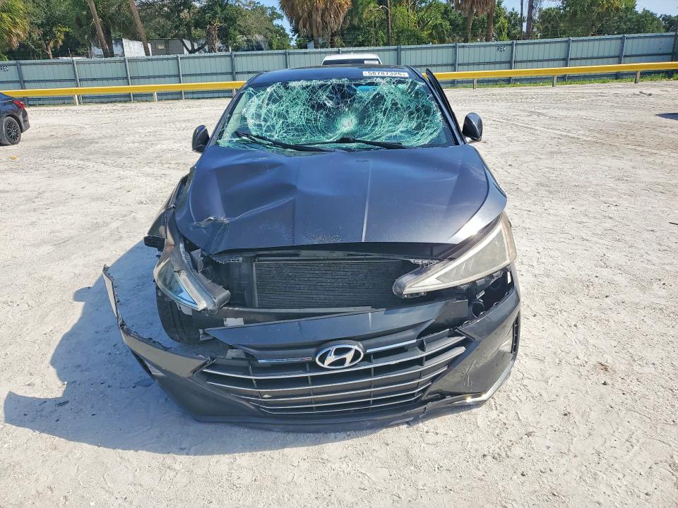 2020 Hyundai Elantra მანქანა იყიდება აუქციონზე, vin: 5NPD84LF6LH555883, აუქციონის ნომერი: 58787326
