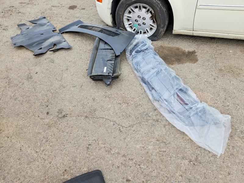 56530136 :رقم المزاد ، 7SAYGAEE6RF029884 vin ، 2024 Tesla Model Y مزاد بيع