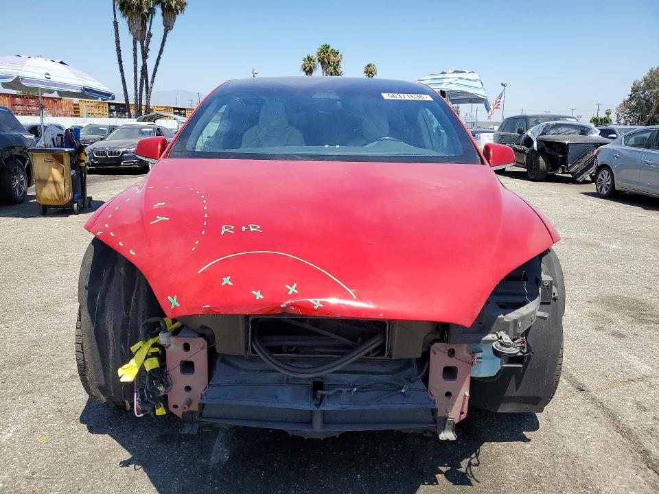 56371636 :رقم المزاد ، 5YJXCBE27HF034851 vin ، 2017 Tesla Model X مزاد بيع