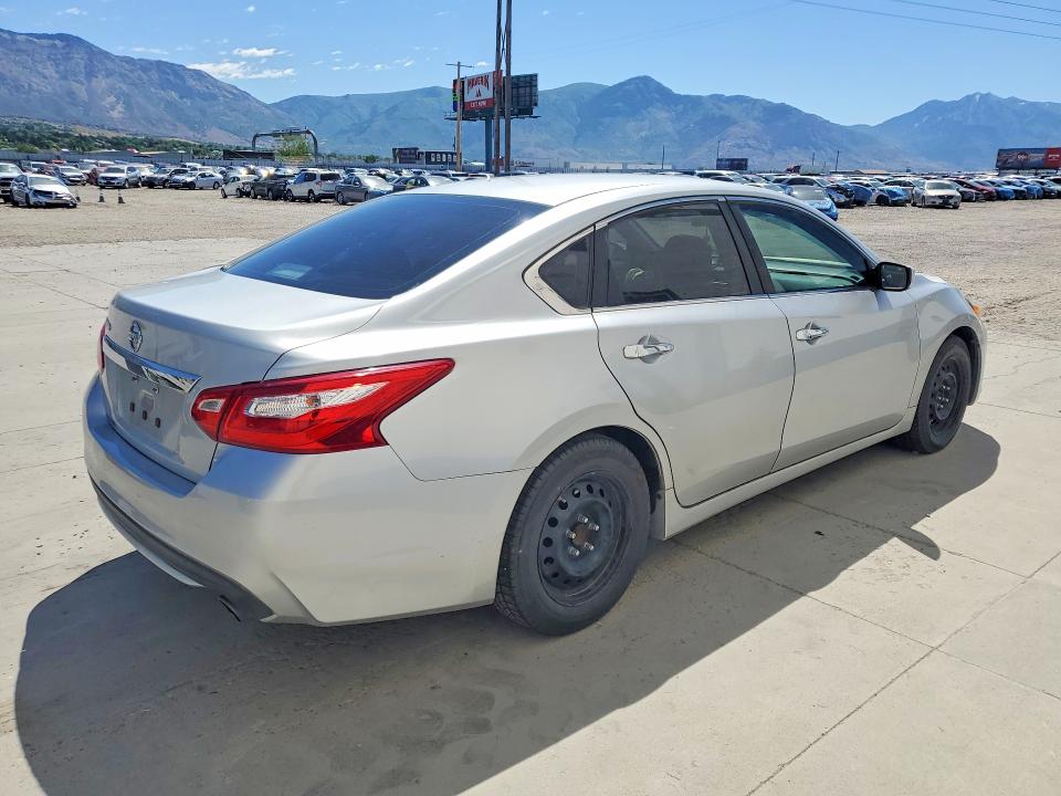 Продажа на аукционе авто 2017 Nissan Altima, vin: 1N4AL3APXHN334730, номер лота: 56158546