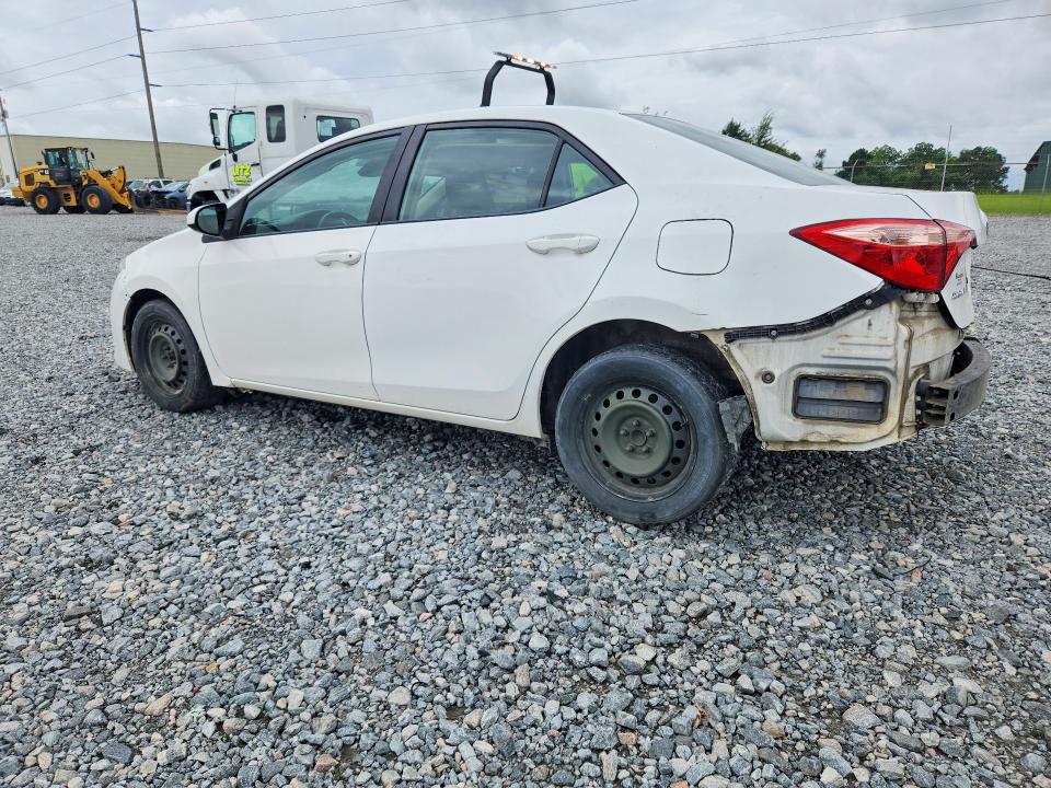57524606 :رقم المزاد ، 5YFBURHE4JP814869 vin ، 2018 Toyota Corolla مزاد بيع