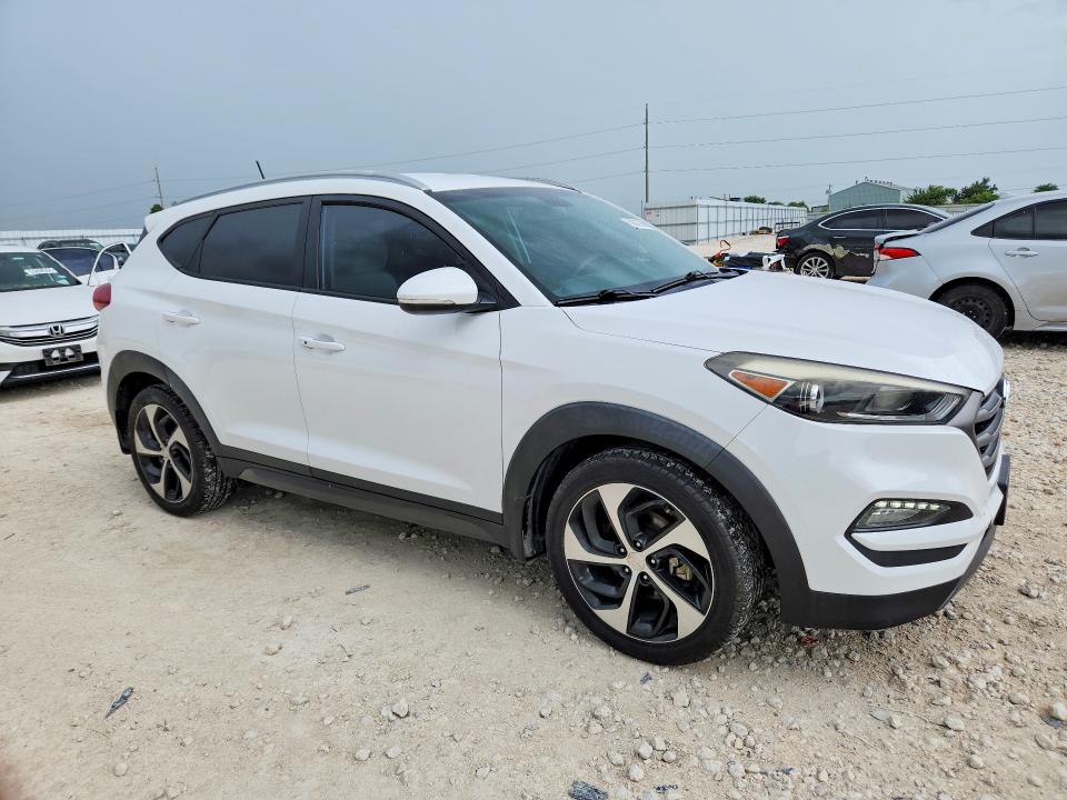 2016 Hyundai Tucson მანქანა იყიდება აუქციონზე, vin: KM8J33A20GU069010, აუქციონის ნომერი: 56327686