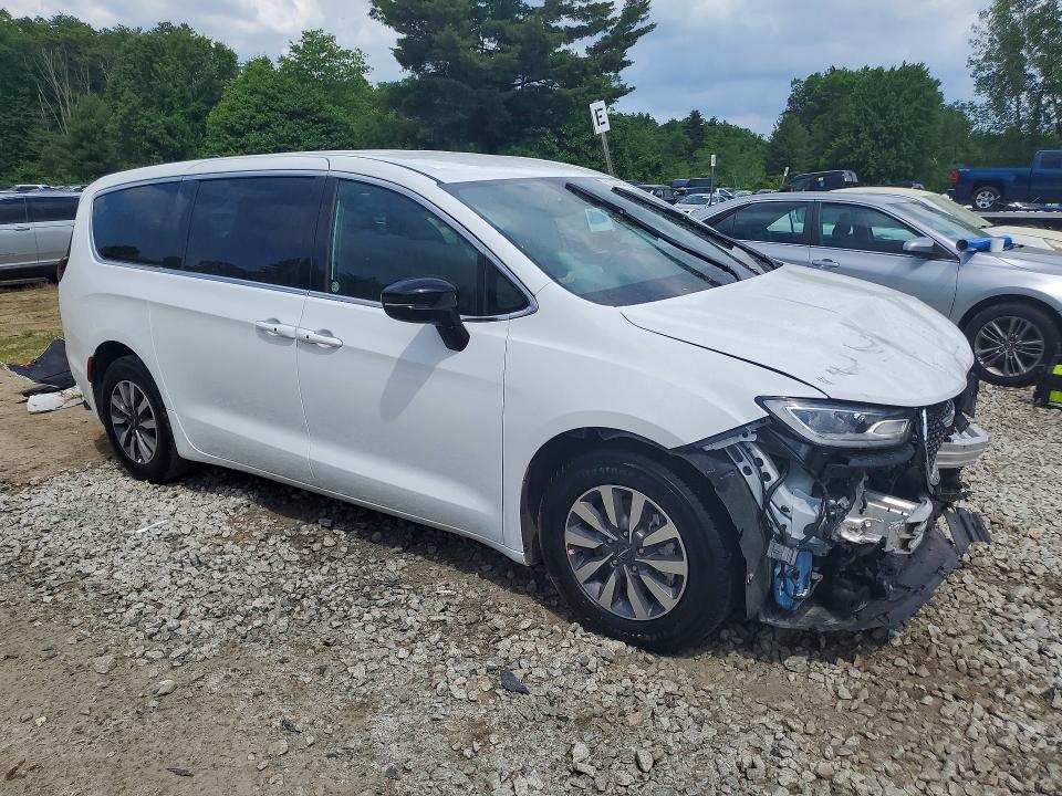 Auction sale of the 2025 Chrysler Pacifica, vin: 2C4RC1S73SR573126, lot number: 52197046