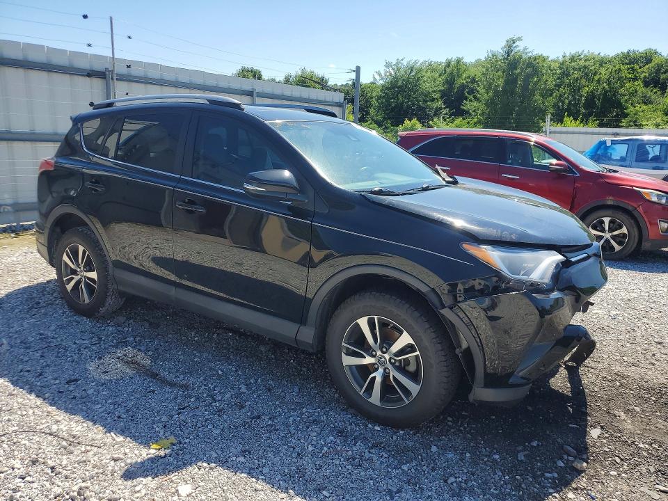 56865156 :رقم المزاد ، 2T3WFREV4HW354340 vin ، 2017 Toyota Rav4 مزاد بيع