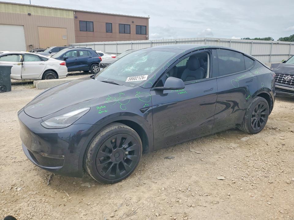 2024 Tesla Model Y მანქანა იყიდება აუქციონზე, vin: 7SAYGDEE0RF024973, აუქციონის ნომერი: 58602126