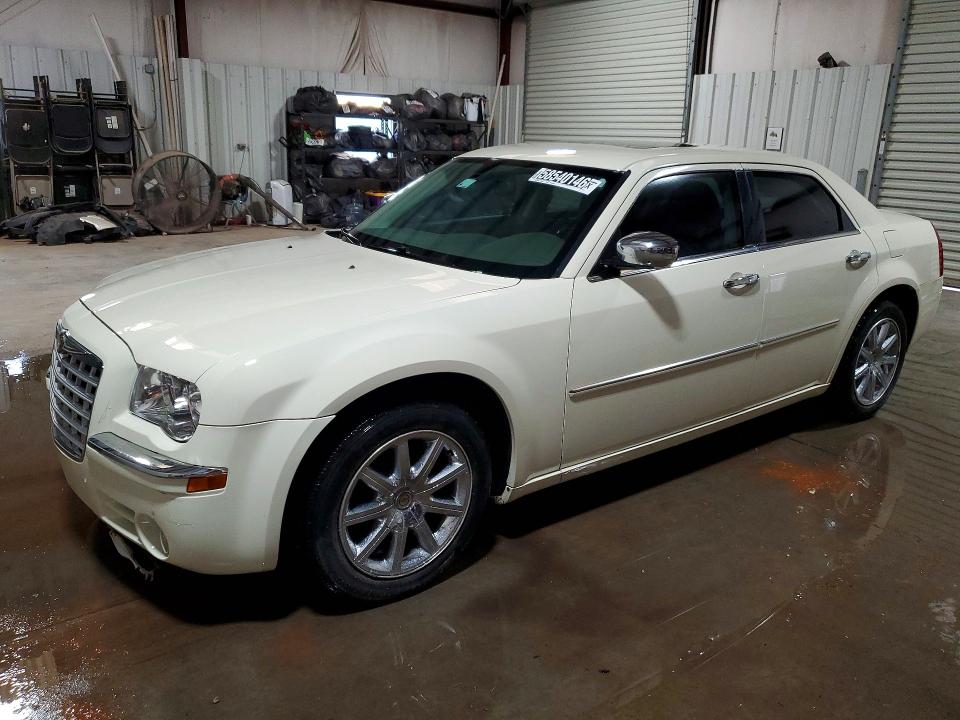 Продажа на аукционе авто 2010 Chrysler 300, vin: 2C3CA3CV5AH211120, номер лота: 58540146