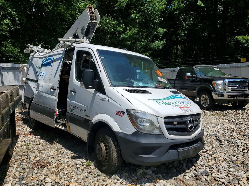 55148266 :رقم المزاد ، WD3PF3DC8GP276943 vin ، 2016 Mercedes-benz Sprinter مزاد بيع
