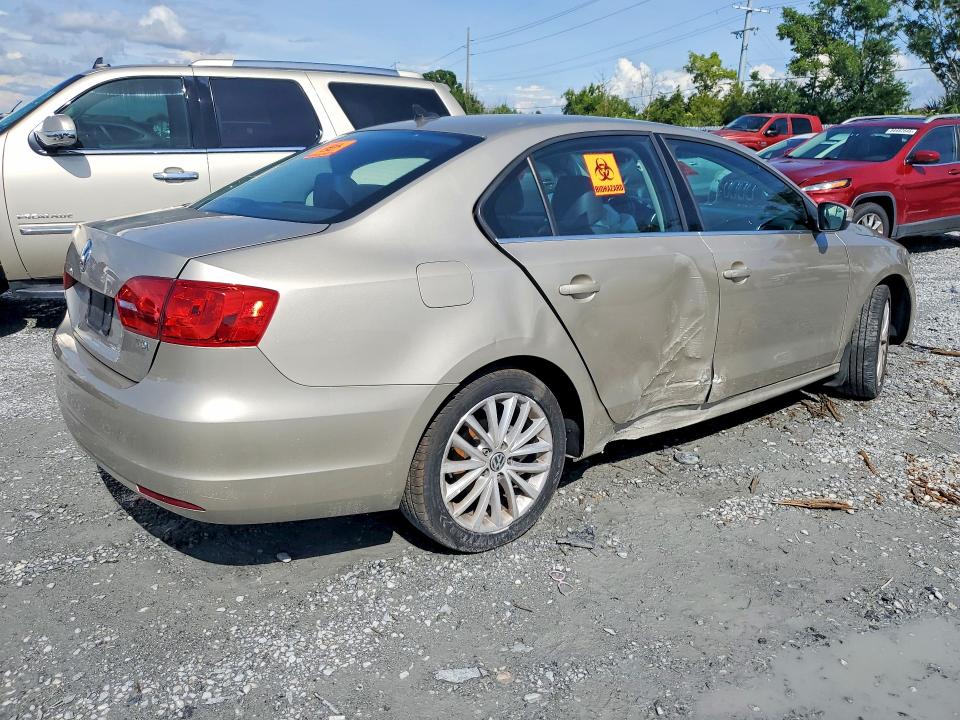 55037406 :رقم المزاد ، 3VW3L7AJXDM213011 vin ، 2013 Volkswagen Jetta مزاد بيع