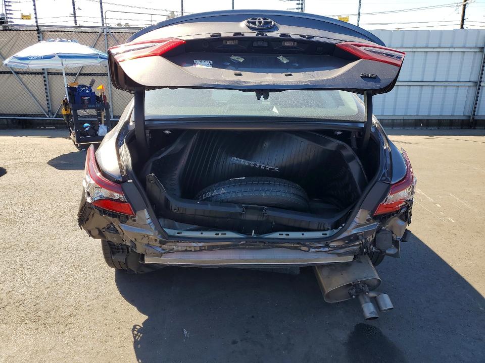 57361766 :رقم المزاد ، 4T1T11AK1RU898979 vin ، 2024 Toyota Camry مزاد بيع